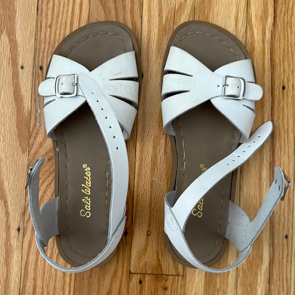 Used Girls Saltwater Sandals